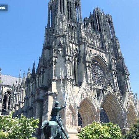 Eugene-Stockholm Lägenhet Reims Exteriör bild